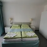 Hotel Ferdinand 3*
